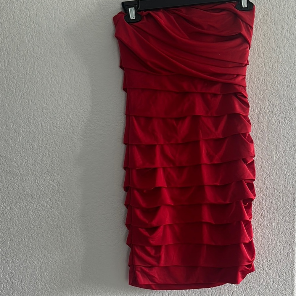 Speechless Vibrant Red Strapless Dress
